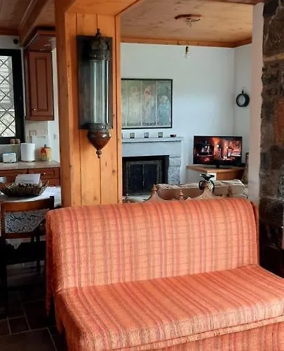 Elati's Traditional And Cosy