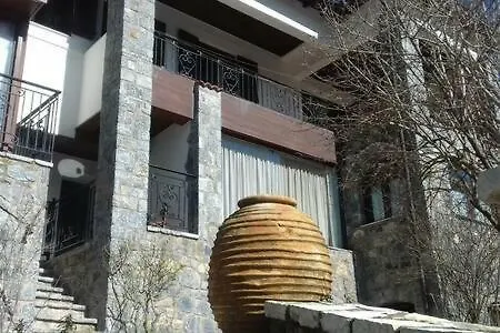 Elati's Traditional And Cosy Apartament Elati (Peloponnese)