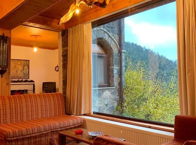 Elati's Traditional And Cosy Apartment